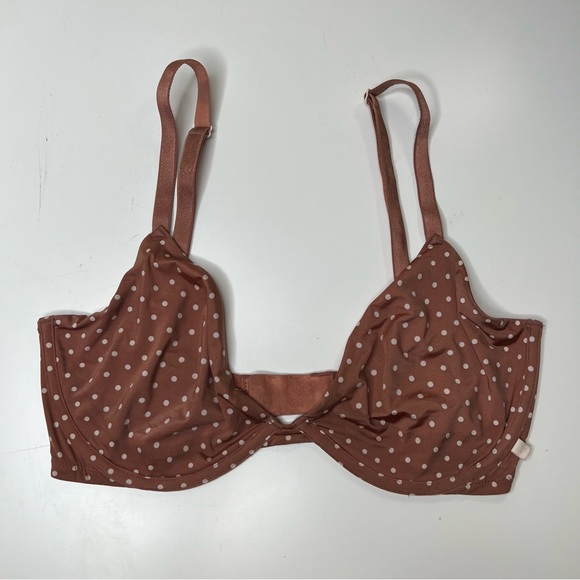 Victoria’s Secret Unlined Demi Bra 🔴 - Picture 4 of 16